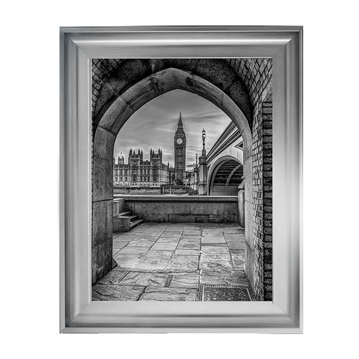 CY057 View of Big Ben through arch