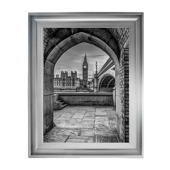 CY057 View of Big Ben through arch