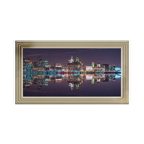 CY044 Liverpool city skyline across the River Mersey