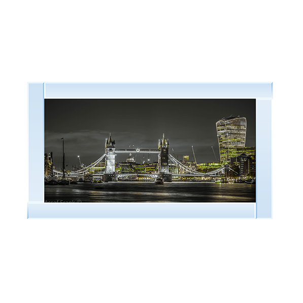 CY052 Famous Tower Bridge over River Thames, London