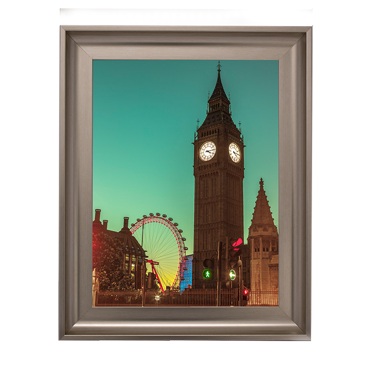 CY055 View of Big Ben from street