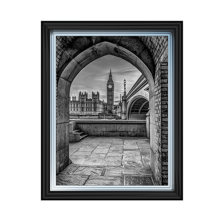 CY057 View of Big Ben through arch