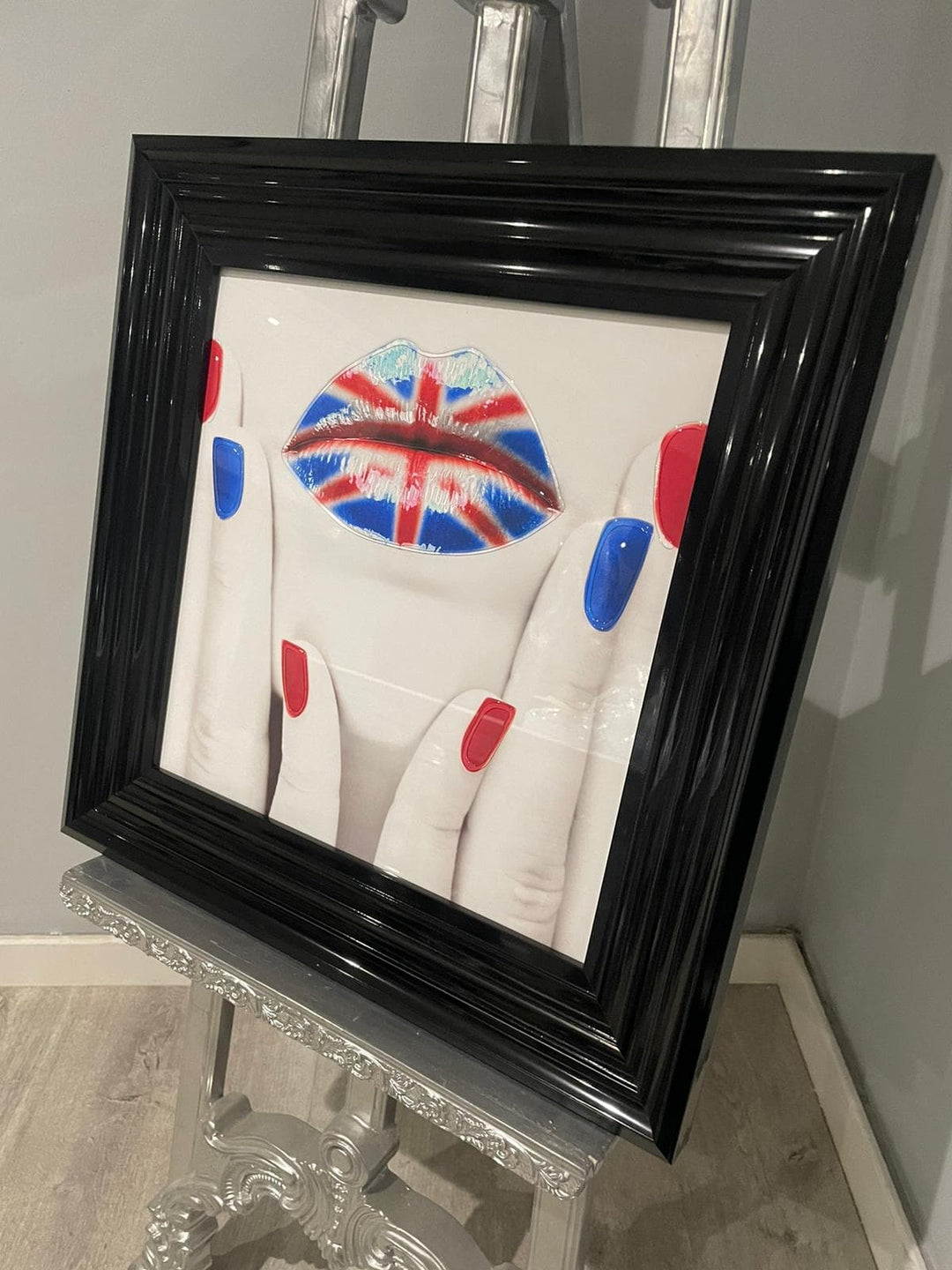 Union Jack lips