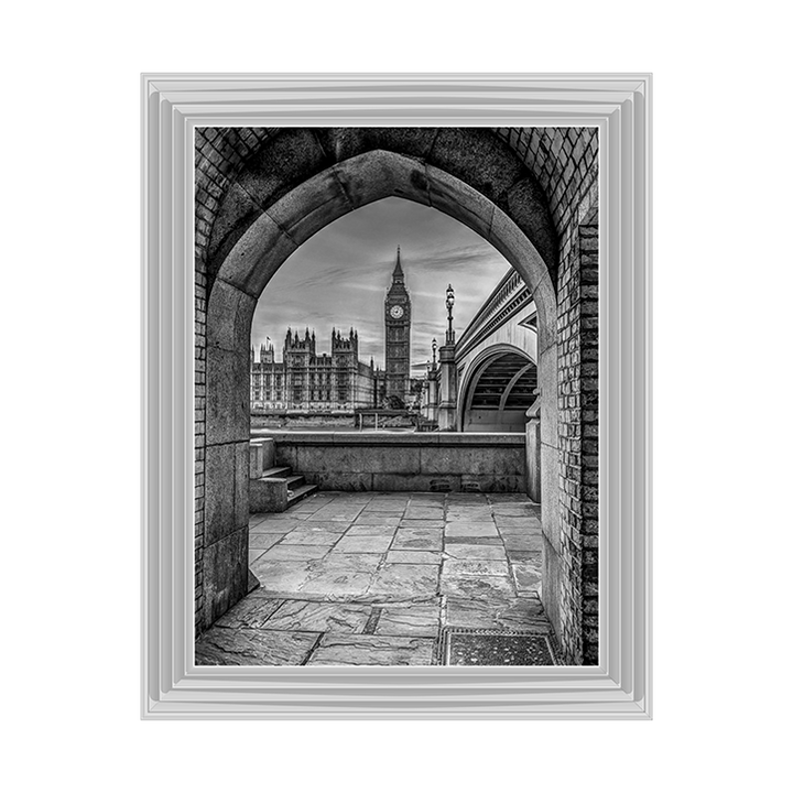 CY057 View of Big Ben through arch